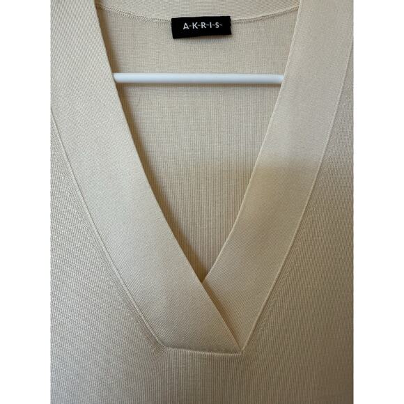 AKRIS Cream Silk V Neck Sleeveless Knit Top sz 12 Luxury Designer - Picture 5 of 13